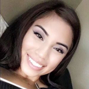 Meet your Posher, Abigail